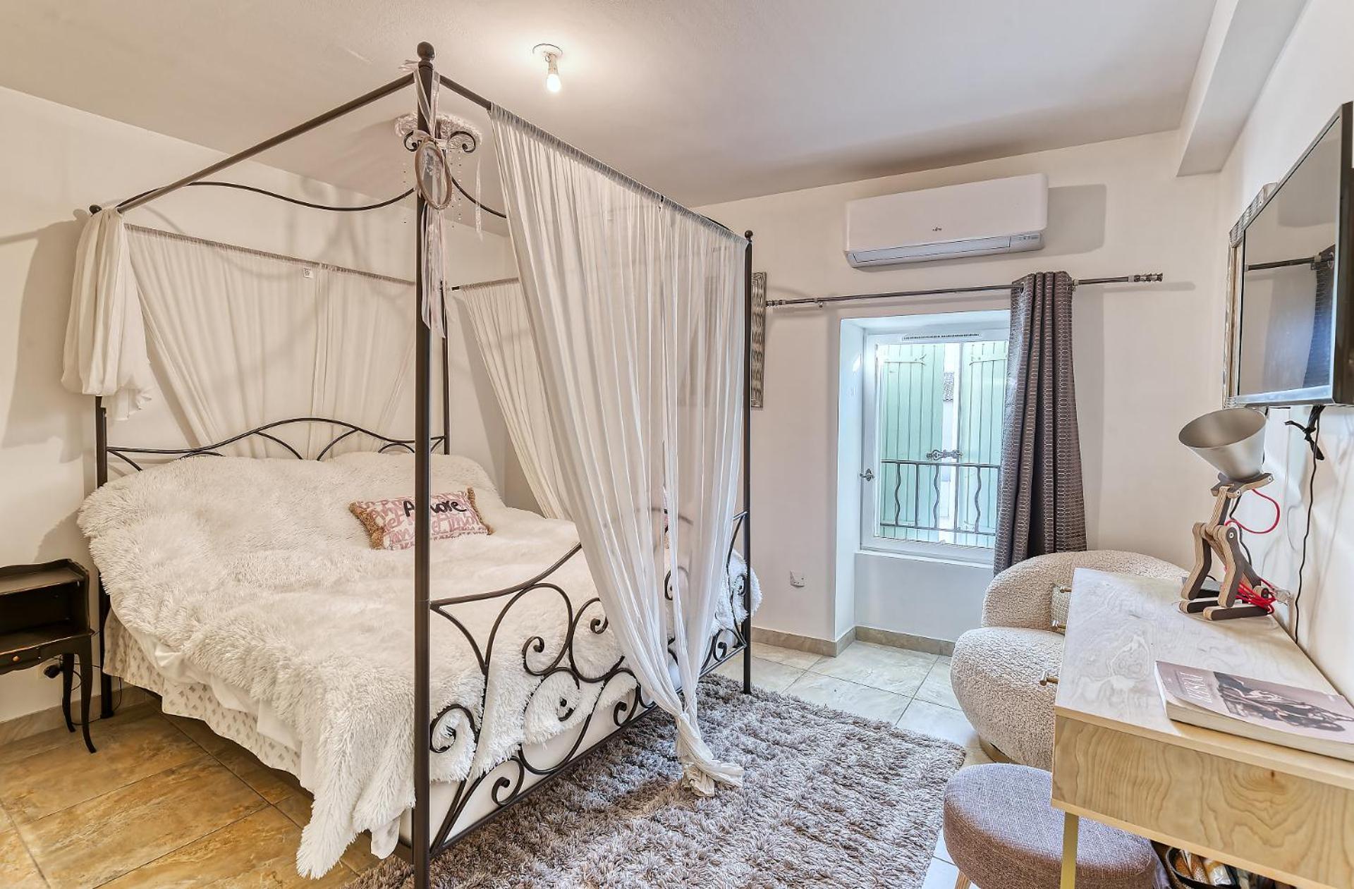 Holiday home Coquette Maison De Village *